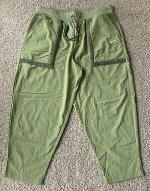 Nike Sportswear Nylon Pants, Essential Woven - Women’s XL - High Rise, Green
